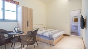 Quadruple Room - Jia Jia Mia Su (Linbian)