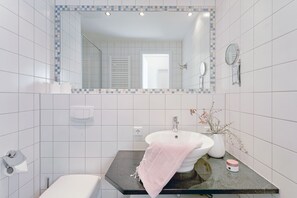 Shower - Holiday Apartment Mercedes in Zinnowitz (Zinnowitz)