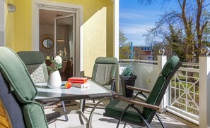 Outdoor dining - Holiday Apartment Mercedes in Zinnowitz (Zinnowitz)