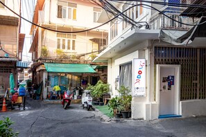 Mặt tiền nơi lưu trú