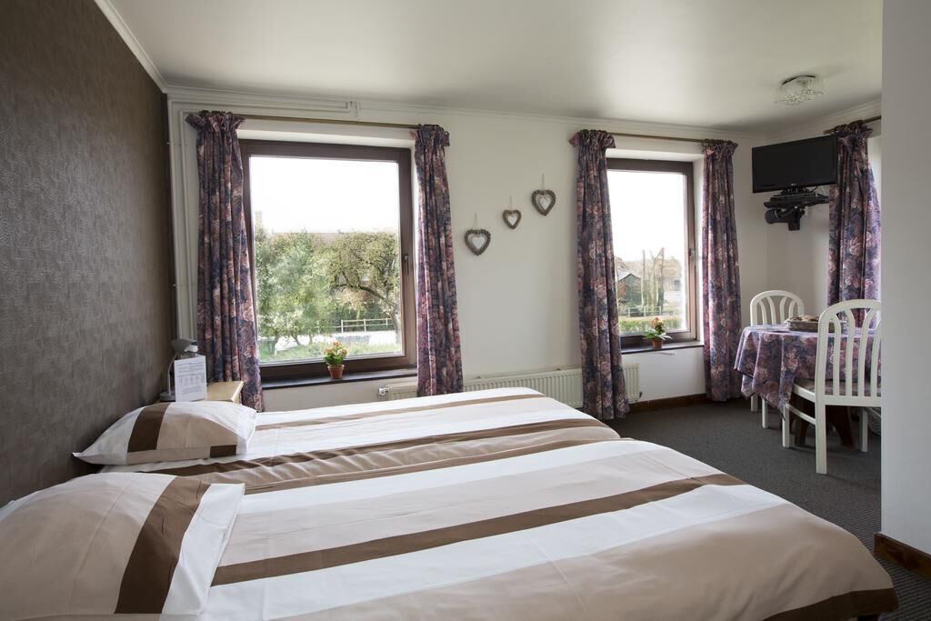 Desk, iron/ironing board, free cribs/infant beds, free WiFi