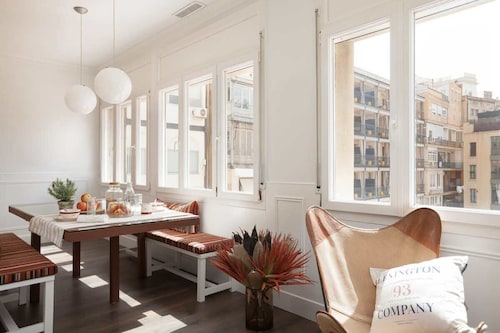 Enjoybcn Coliseum Apartments