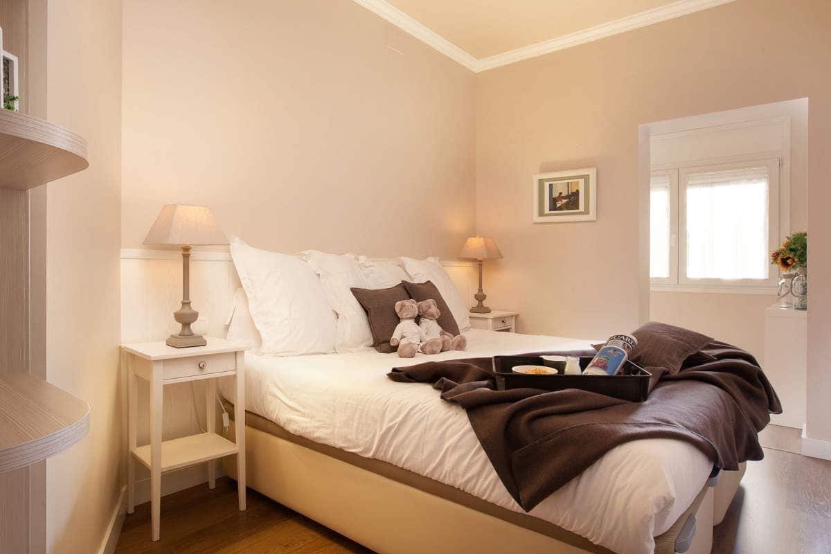 Deluxe-Apartment | 2 Schlafzimmer, Zimmersafe, individuell dekoriert, Schreibtisch