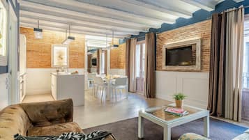 Apartemen Deluks | Area keluarga | TV layar datar