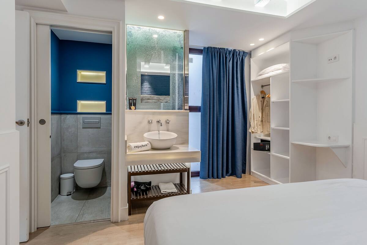 Apartemen Deluks | 3 kamar tidur, meja kerja, tirai kedap cahaya, dan setrika/meja setrika