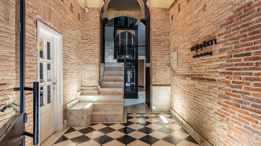 Enjoybcn Colon Apartments