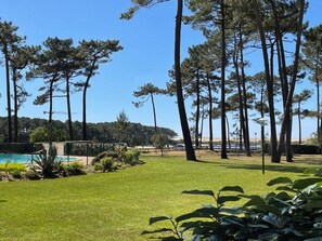 Property grounds - 2-room apartment with terrace, pets allowed and parking in Soustons (Soustons)