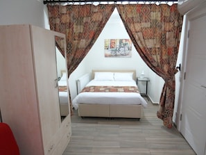 1 bedroom, premium bedding, free minibar, individually decorated