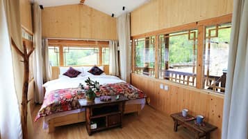 Double Room | Blackout curtains, free WiFi, bed sheets