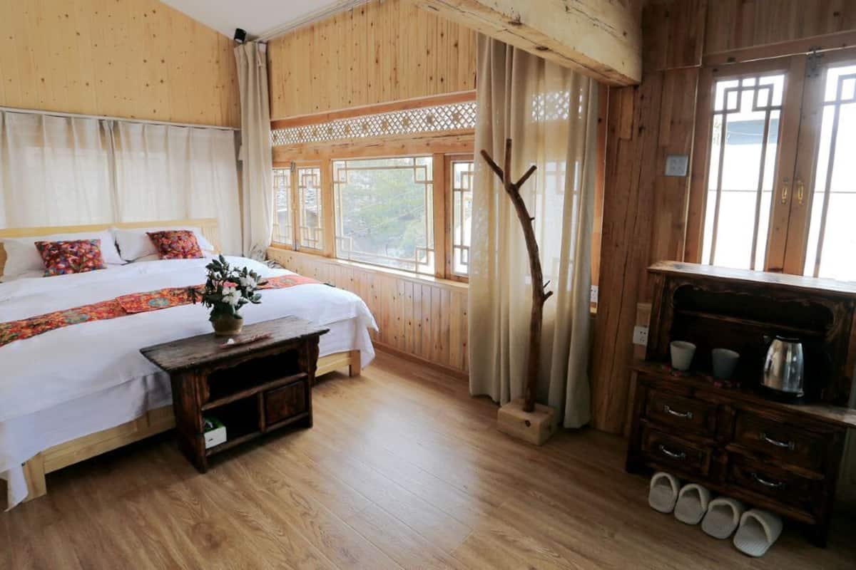 Habitación doble | Cortinas blackout, wifi gratis y ropa de cama