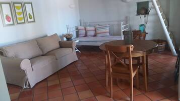 Leilighet, sjøutsikt | Oppholdsområde