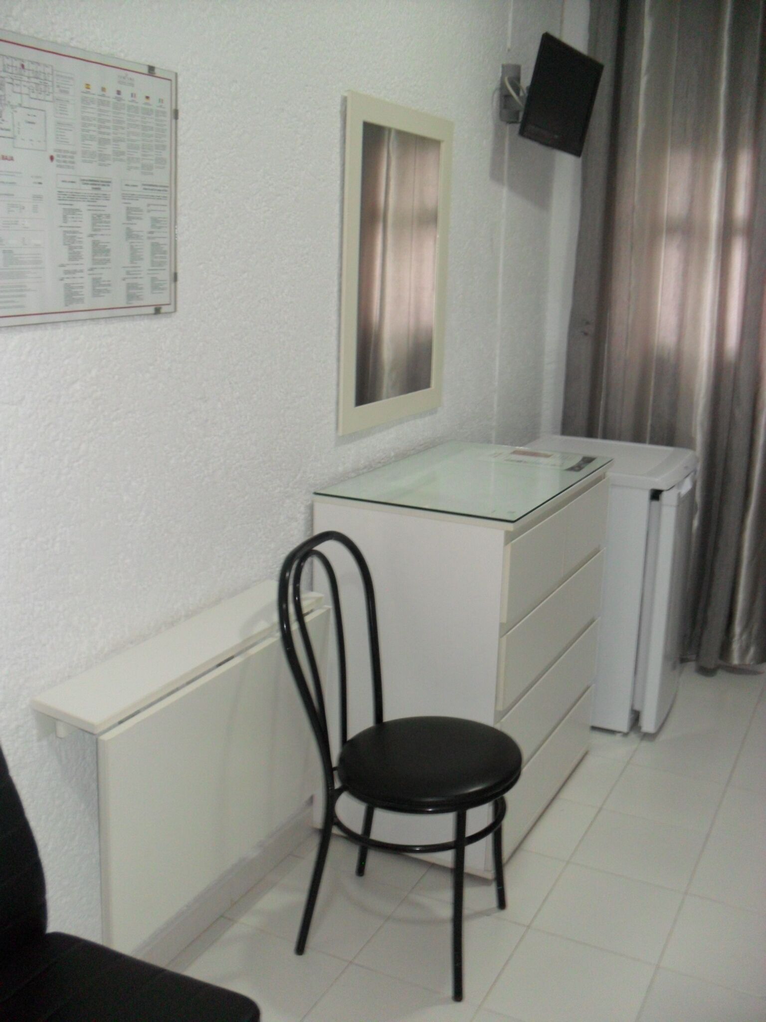 double room | individually decorated, individually furnished, laptop workspace