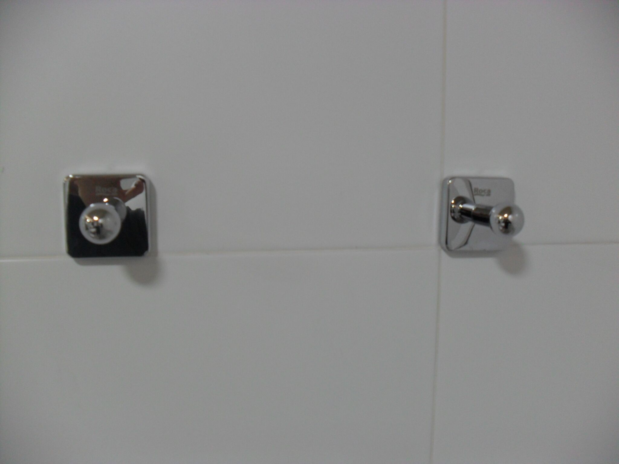 shower, deep-soaking bathtub, rainfall showerhead, free toiletries