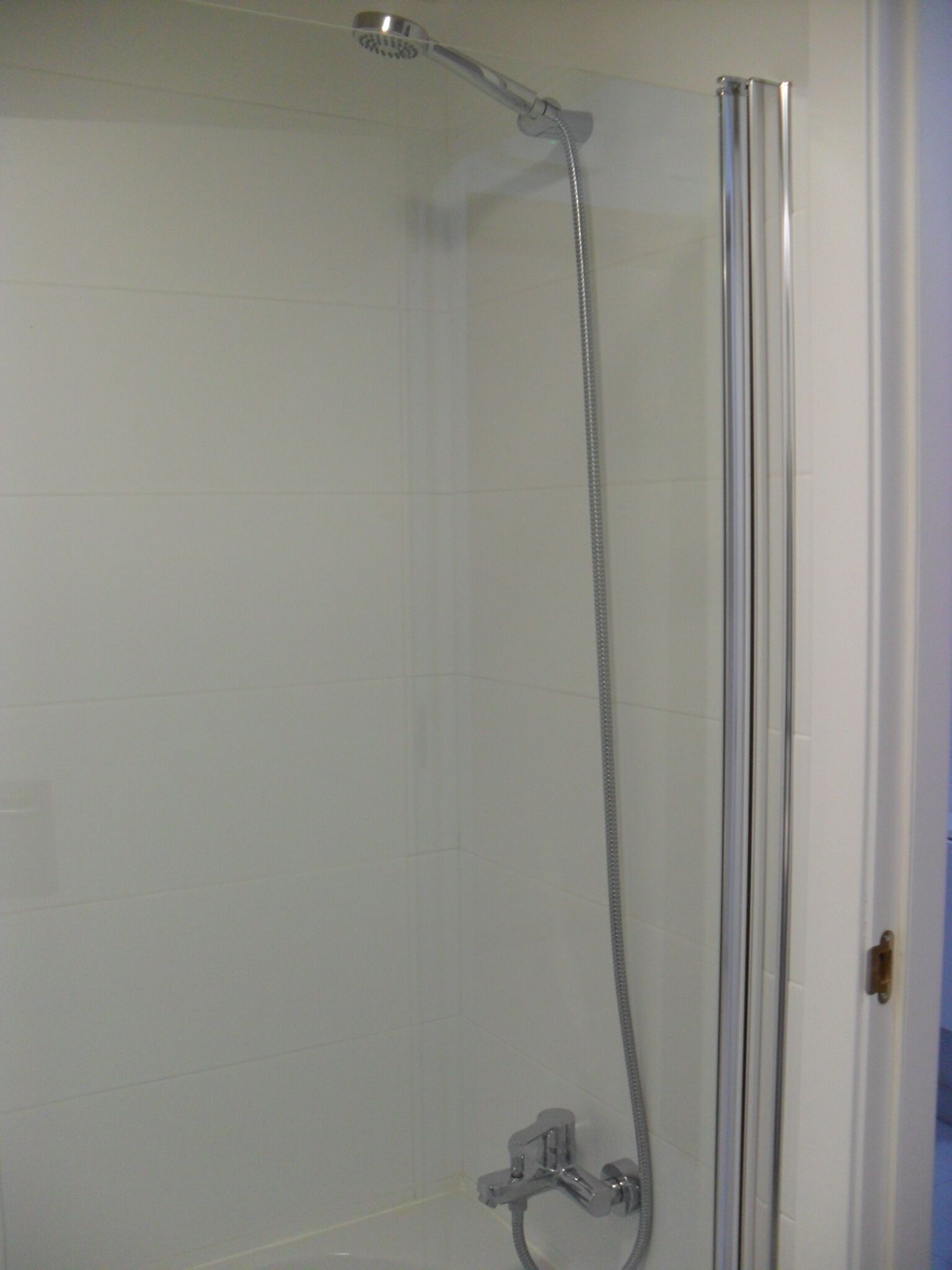 double room | bathroom shower