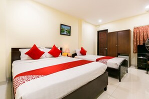 Deluxe trippelrum | Minibar, skrivbord och gratis wi-fi