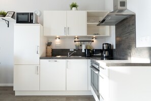 Køleskab, mikrobølgeovn, ovn, opvaskemaskine