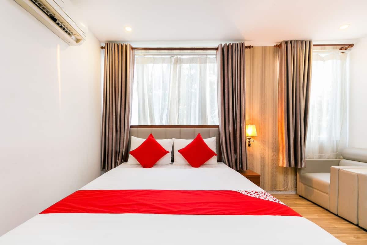 Deluxe-Doppelzimmer | Schreibtisch, laptopgeeigneter Arbeitsplatz, schallisolierte Zimmer