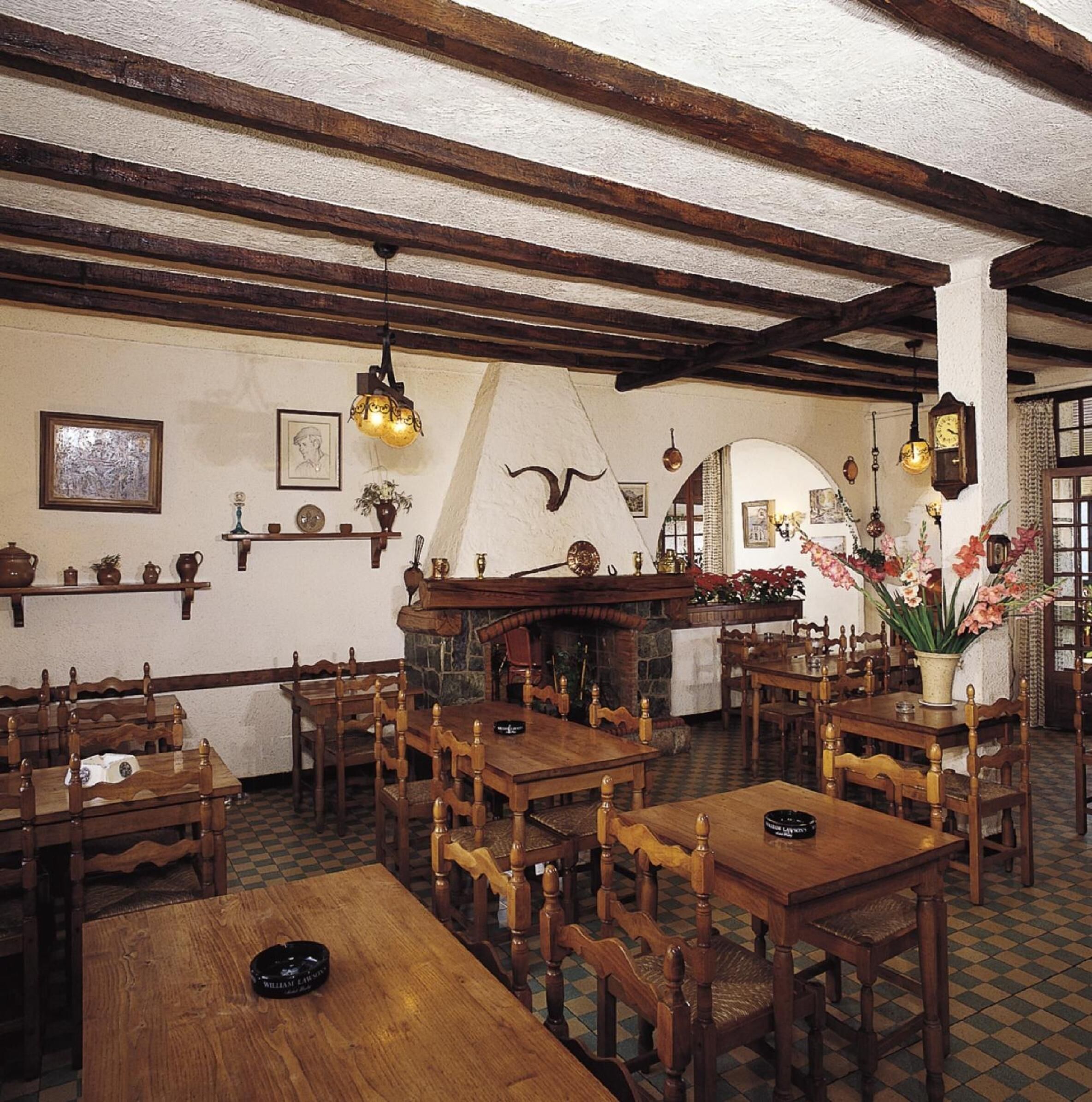 Déjeuner et dîner servis sur place
