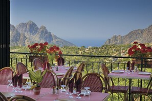 Lunch and dinner served, Regional cuisine - Hotel Aitone (Evisa)