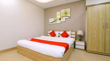 Superior Double Room | 1 bedroom, minibar, desk, laptop workspace