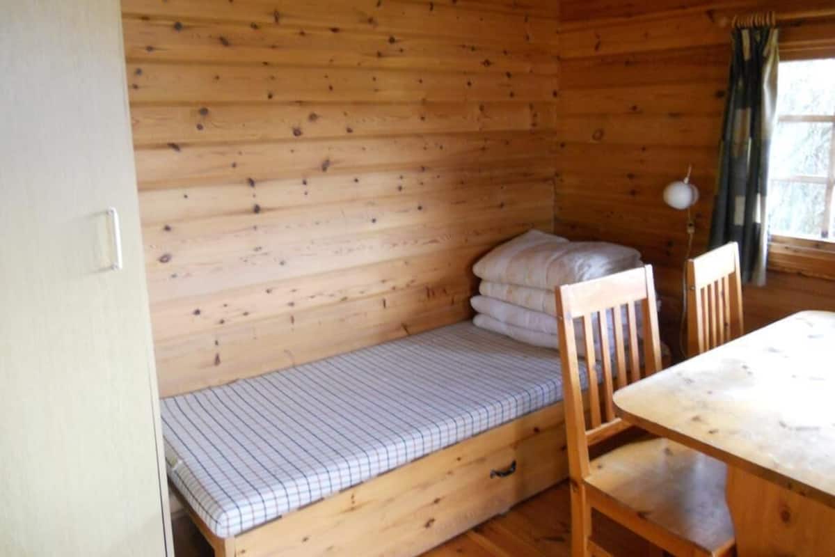 Family Cabin, Shared Bathroom (B) | Free WiFi