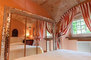 2 Schlafzimmer, Zimmersafe, kostenloses WLAN, Bettwäsche