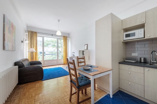 Studio Suite | Living area