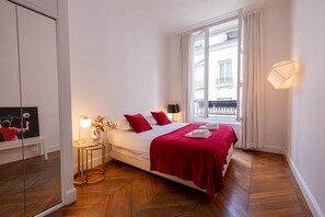 3 bedrooms, desk, free WiFi, bed sheets