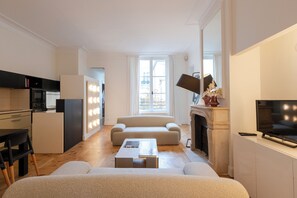 TV, music library, stereo