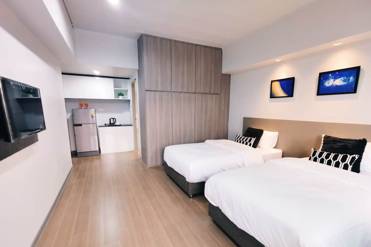 Kamar Twin Deluks | Meja kerja, kedap suara, Wi-Fi gratis, dan seprai linen