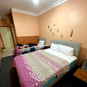 Free WiFi, bed sheets