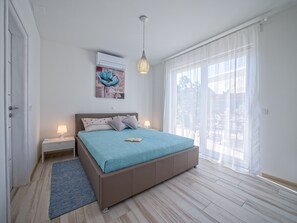 3 Schlafzimmer, Zimmersafe, Bügeleisen/Bügelbrett, WLAN