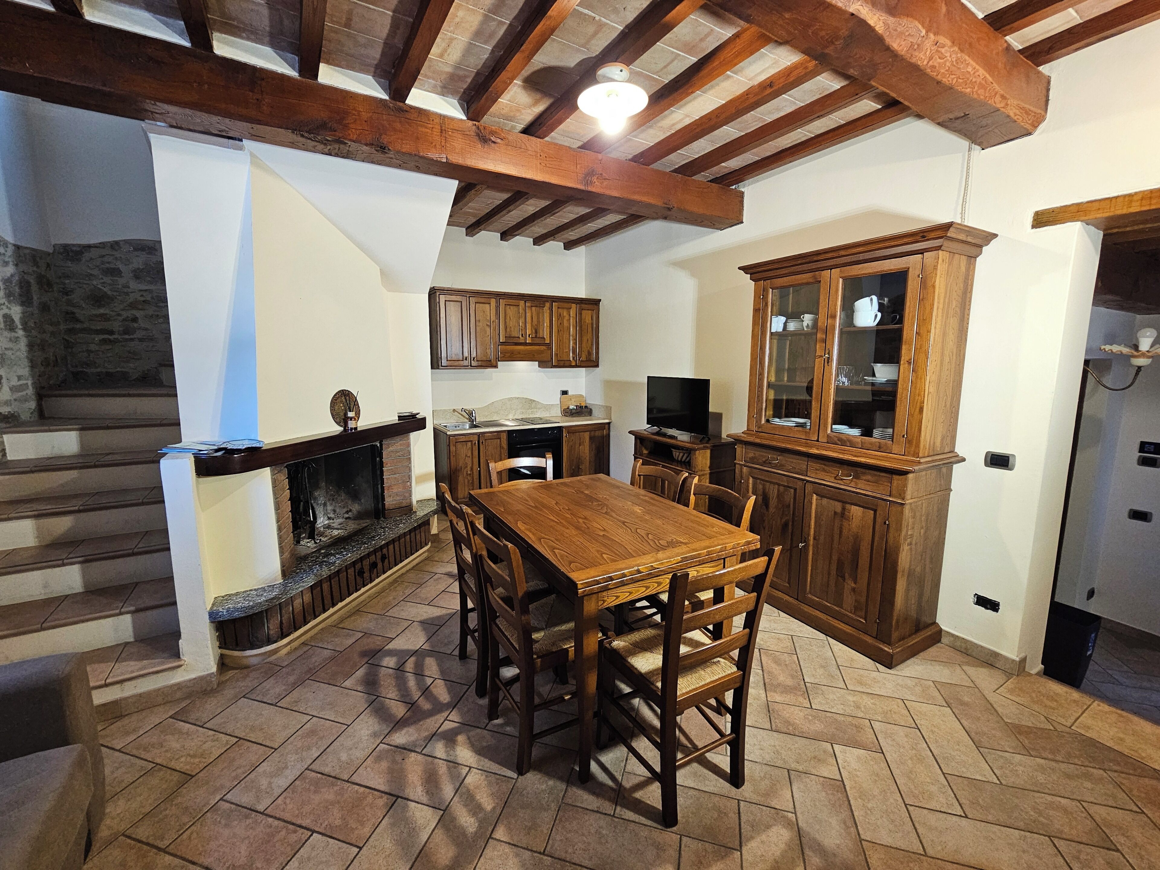 Superior-huoneisto | Oleskelualue | Taulutelevisio, takka, pöytätennispöytä