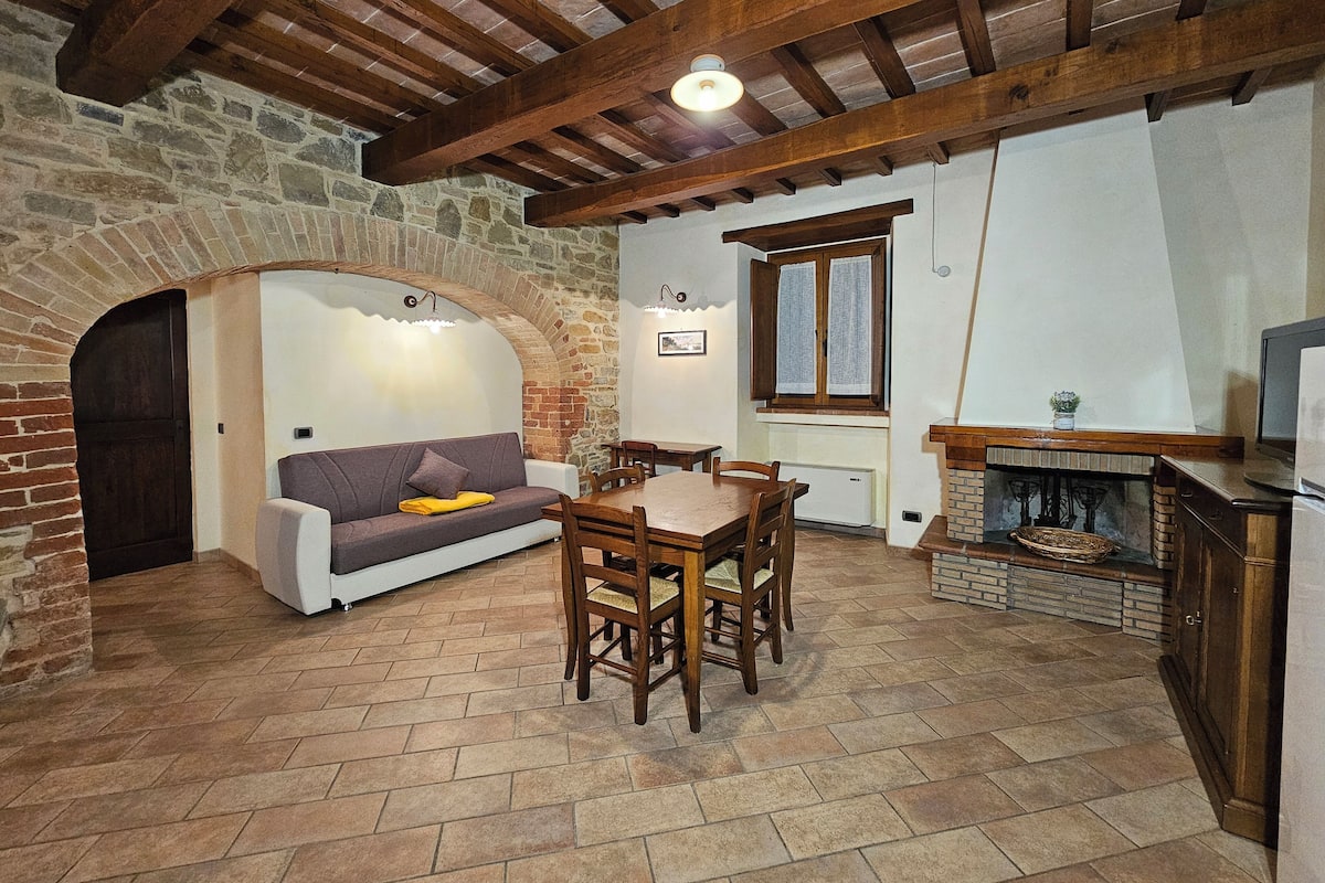 Traditional Apartment | Living area