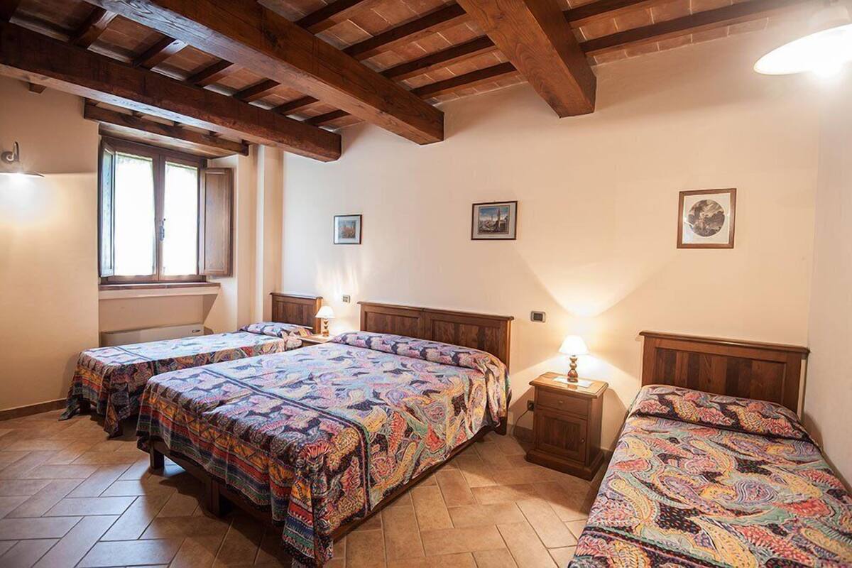 2 bedrooms, Frette Italian sheets, premium bedding, down duvets