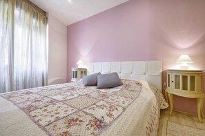 2 bedrooms, in-room safe, iron/ironing board, travel cot
