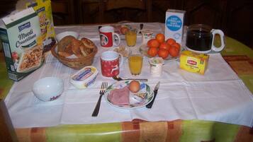 Free continental breakfast