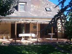 Front of property - Welcome B&B (Pouzac)