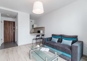 Appartamento | Cucina privata | Frigorifero, microonde, piano cottura, bollitore elettrico