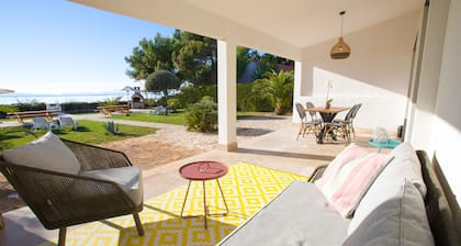 5 * apartment on the sea-great new equipment, free WiFi