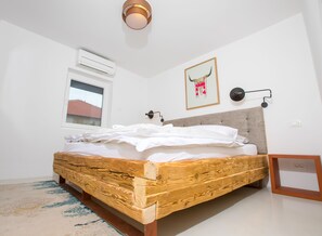 2 makuuhuonetta, tallelokero huoneessa, ilmainen Wi-Fi, vuodevaatteet