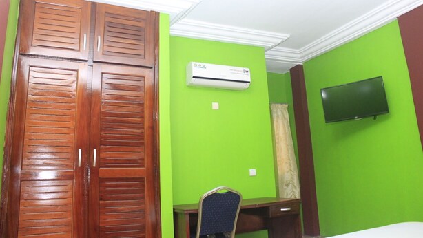 Ảnh chưa phân loại, 1 trong số 24 ảnh, nút