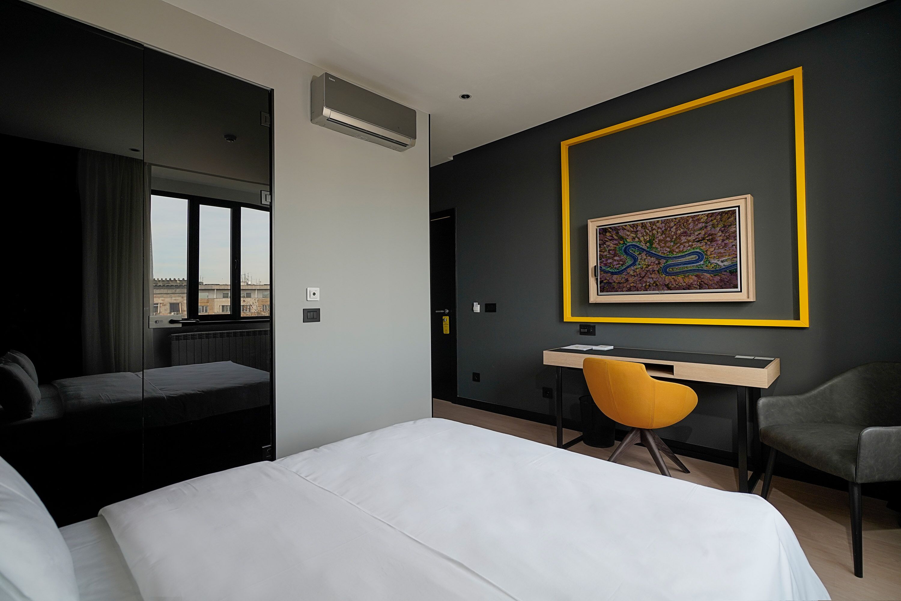 Foto - Maccani Black Luxury Suites