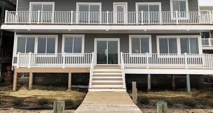 Mariners Cove Waterfront yksityisellä laiturilla