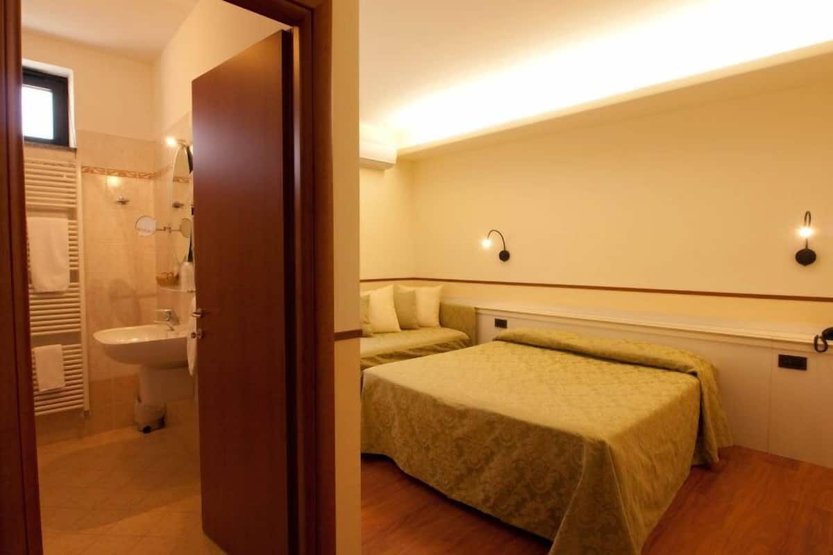 1 bedroom, in-room safe, desk, free wifi