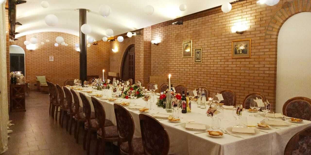 breakfast, lunch, dinner served; italian cuisine