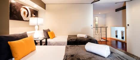 5 bedrooms, in-room safe, iron/ironing board, WiFi