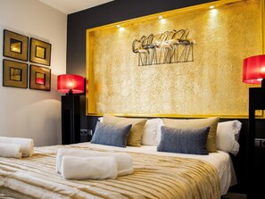 5 slaapkamers, een strijkplank/strijkijzer, internet, beddengoed