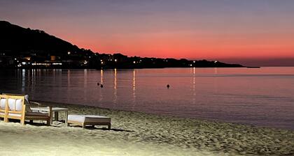 Luxury villa - swimming pool, air conditioning, sea view, beach and coves within walking distance