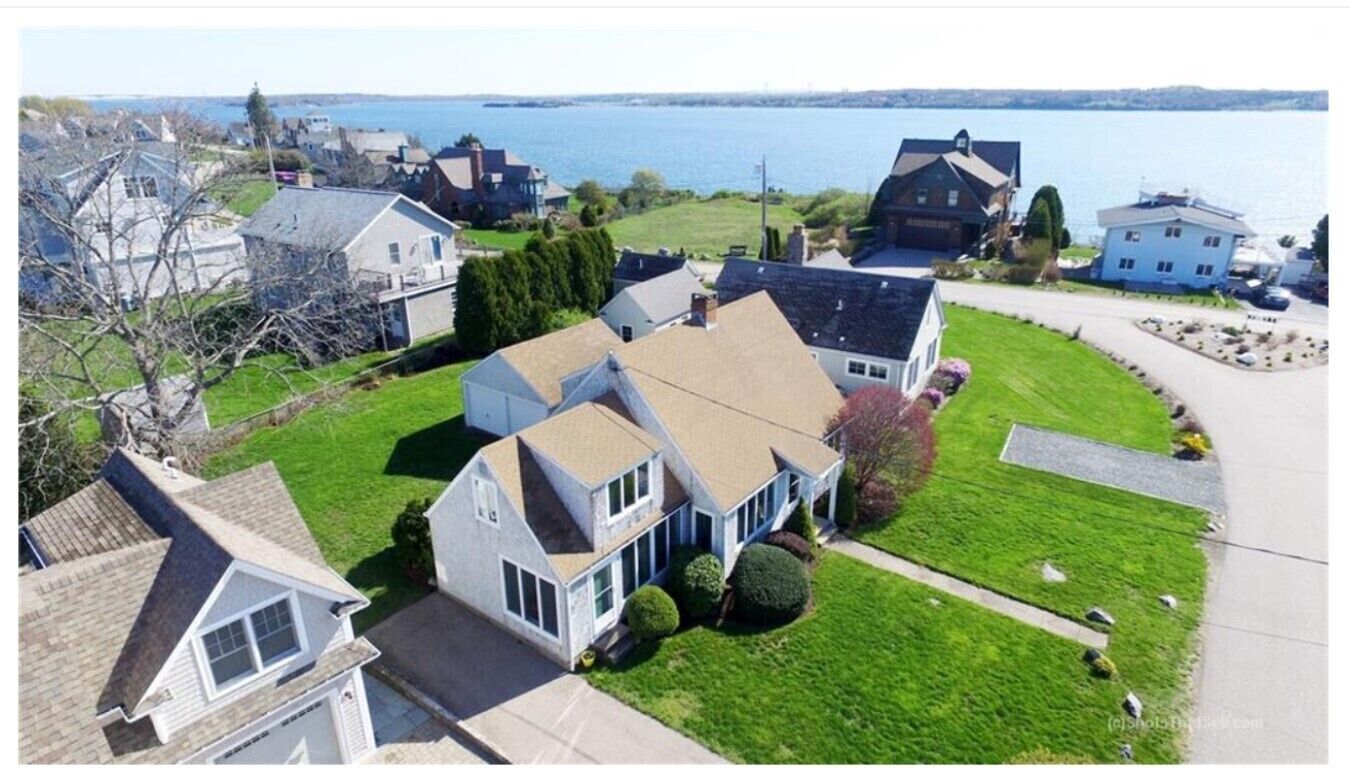 Bonnet Shores - Ocean Views, 5 min walk to beach, 20 min drive to Newport